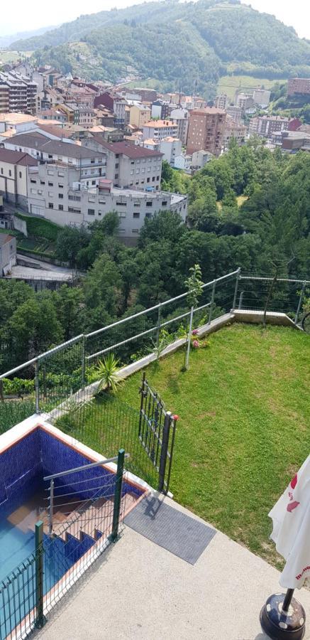 Hotel Alina Cangas del Narcea Kültér fotó