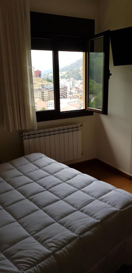Hotel Alina Cangas del Narcea Kültér fotó