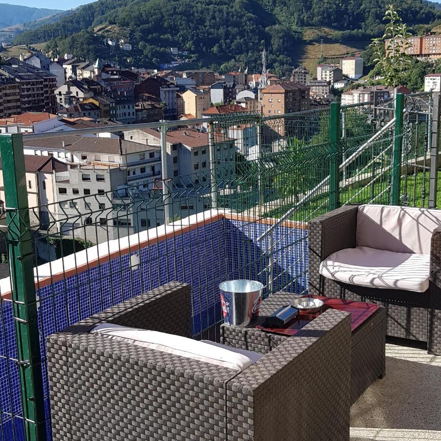 Hotel Alina Cangas del Narcea Kültér fotó