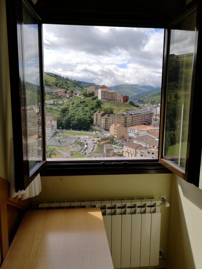 Hotel Alina Cangas del Narcea Kültér fotó